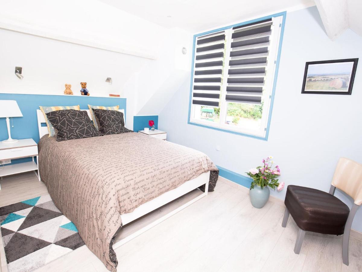 Superb Holiday Home Near The Beach Quinéville Εξωτερικό φωτογραφία
