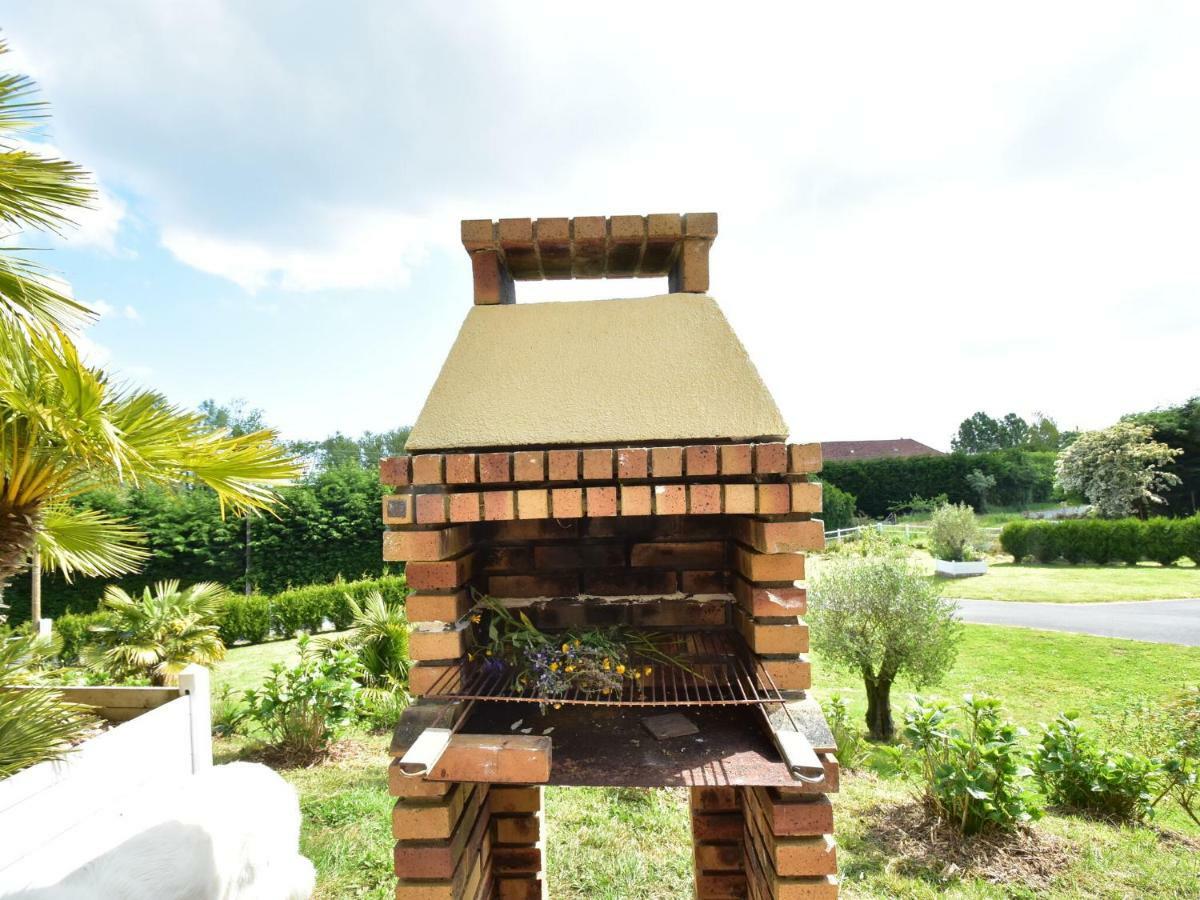 Superb Holiday Home Near The Beach Quinéville Εξωτερικό φωτογραφία